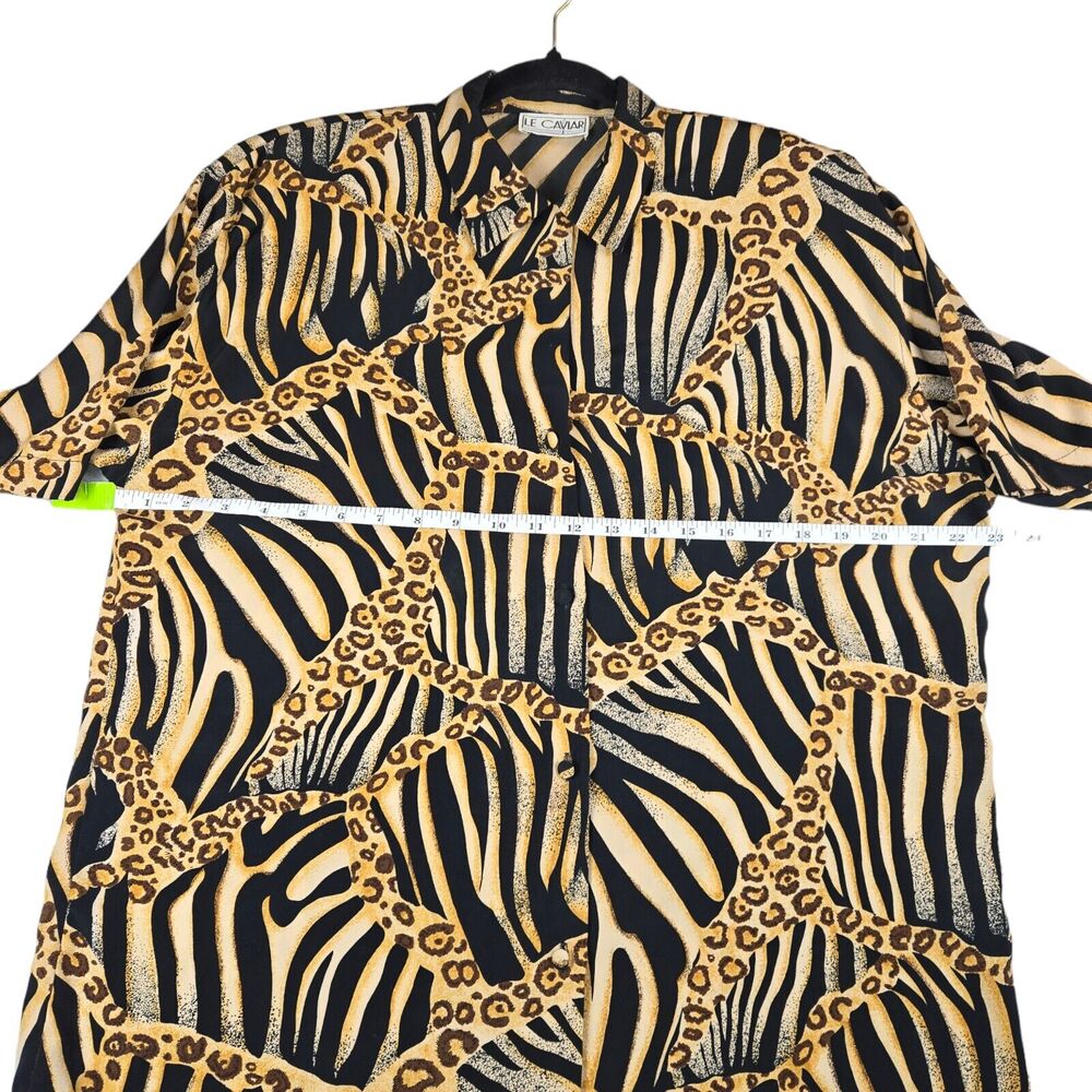 Vintage Le Caviar Womens Medium Blouse Animal Print Short Sleeve Slinky Flowy - Picture 9 of 11